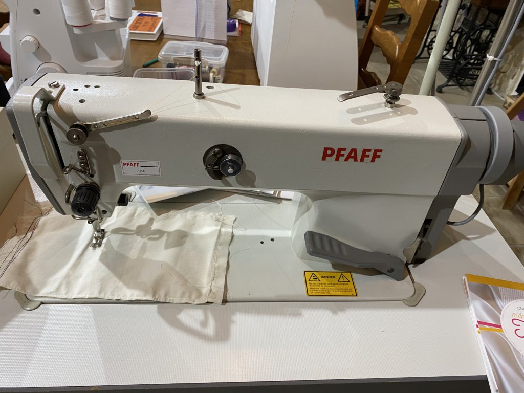 Machine à coudre Pfaff